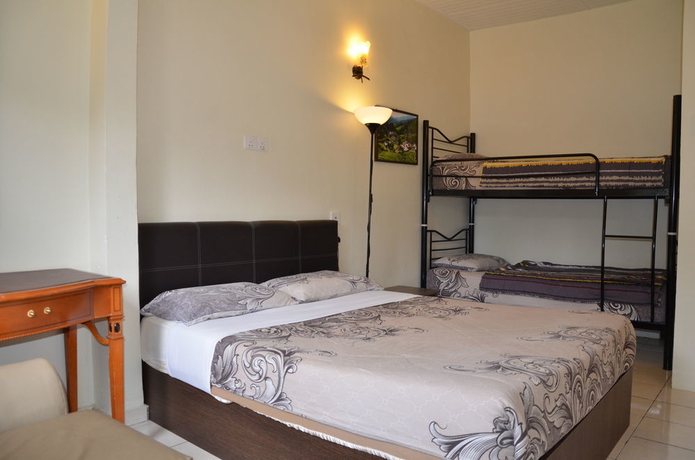 Father S Guest House Танах-Рата Екстер'єр фото