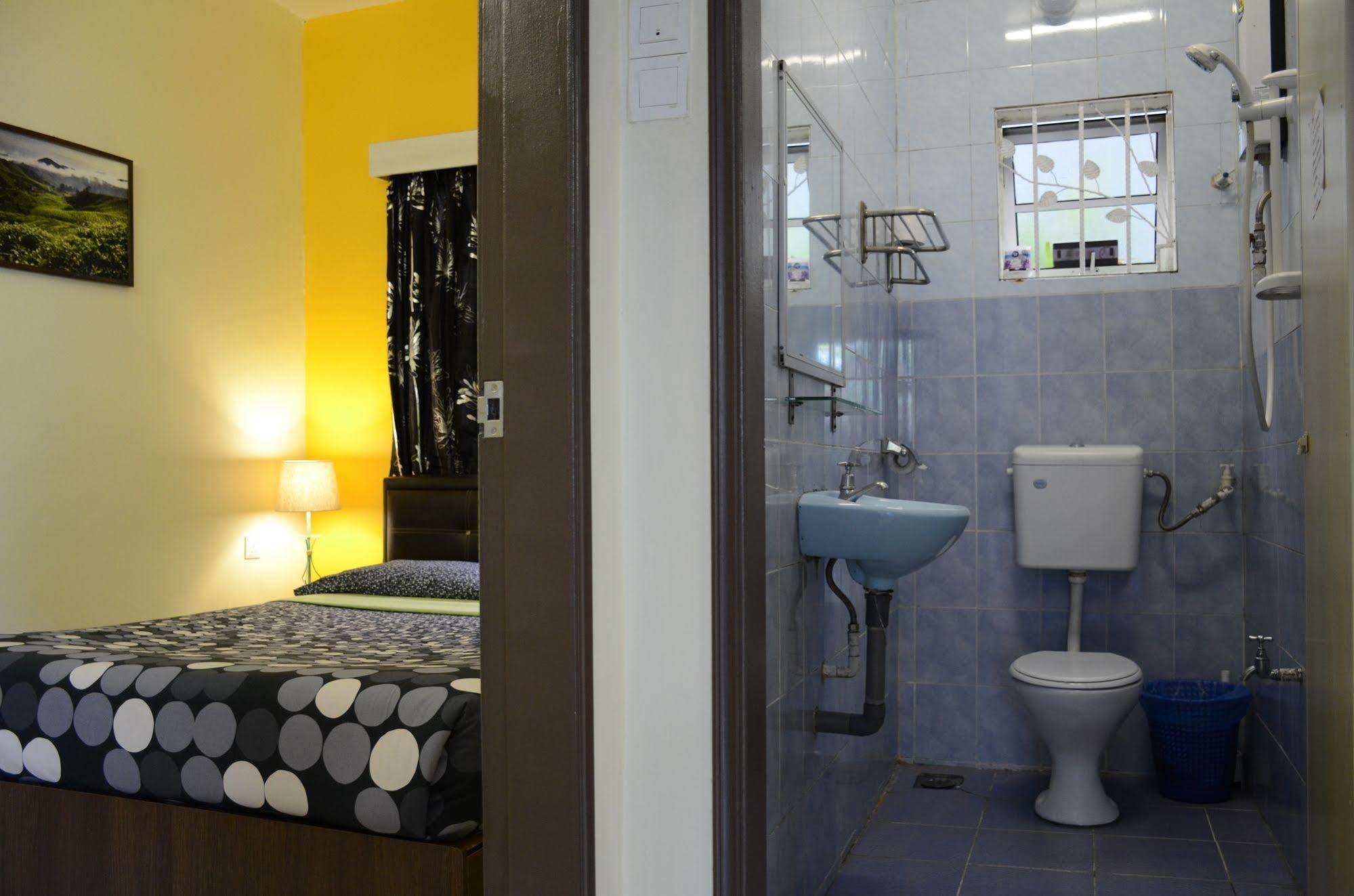 Father S Guest House Танах-Рата Екстер'єр фото