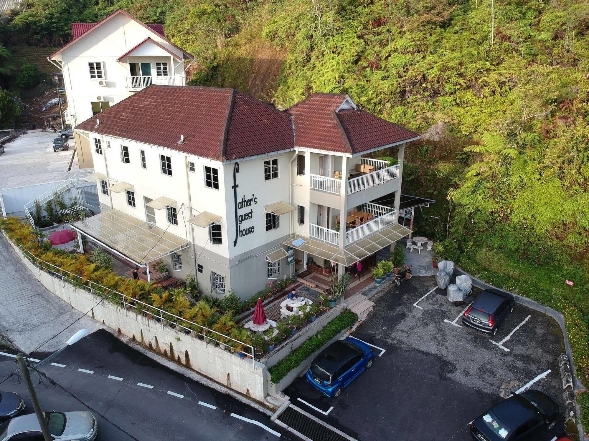 Father S Guest House Танах-Рата Екстер'єр фото